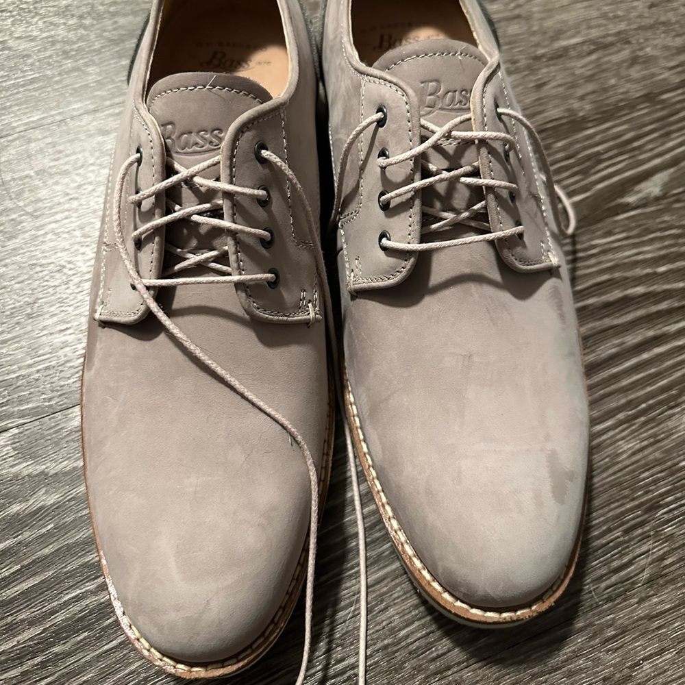 Men’s Bass dress shoes